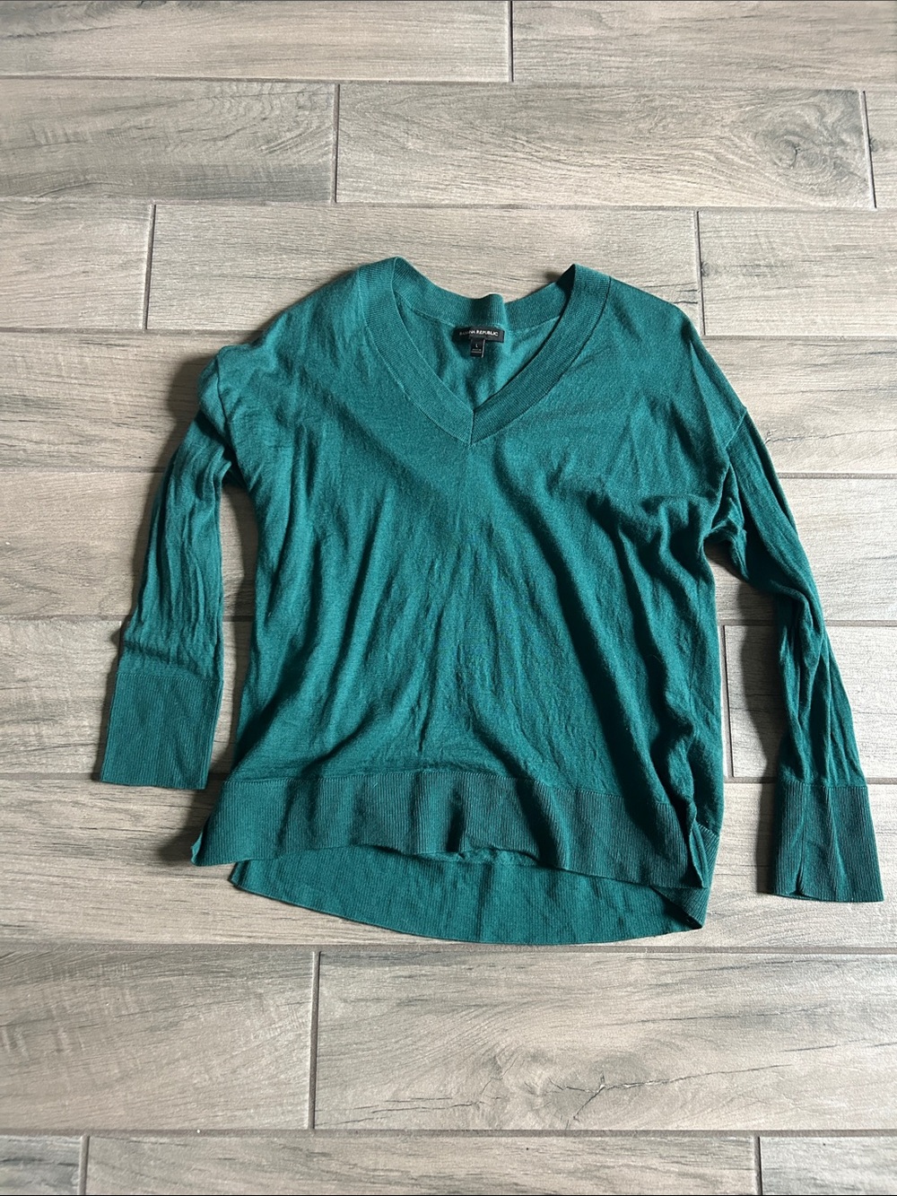 Banana Republic Teal V-Neck Lightweight Sweater